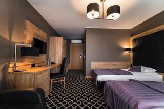 Отель Hotel Coloseum Ярослав Двухместный номер с 1 кроватью или 2 отдельными кроватями-1