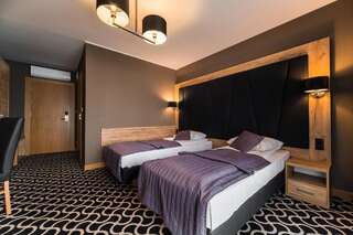 Отель Hotel Coloseum Ярослав Двухместный номер с 1 кроватью или 2 отдельными кроватями-2